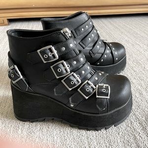 Demonia goth platforms, NWOB, size 9